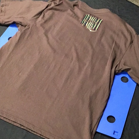 Nike VINTAGE LEBRON JAMES SHIRT - Picture 10 of 14